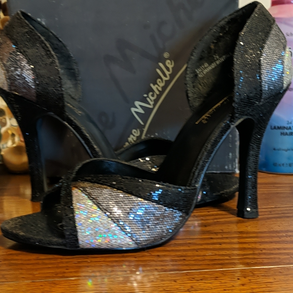 Shimmering Anne Michelle Heels